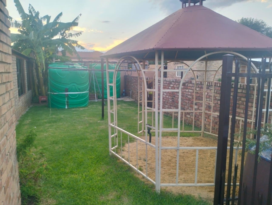 13 Bedroom Property for Sale in Bloemhof North West